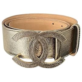 Chanel-Chanel 08P Cintura larga in pelle di vitello color oro chiaro metallizzato con fibbia CC 90/36-D'oro,Gold hardware