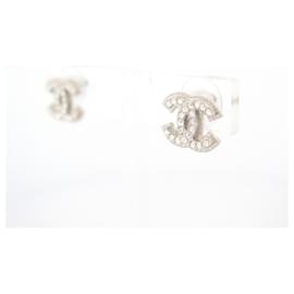 Chanel-NEUF BOUCLES D'OREILLES CHANEL LOGO CC & STRASS METAL NEW STEEL EARRINGS-Argenté