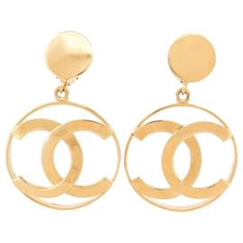 Chanel-VINTAGE BOUCLES D'OREILLES CHANEL LOGO CC JUMBO PENDANTES EN METAL DORE EARRINGS-Doré