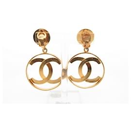 Chanel-VINTAGE BOUCLES D'OREILLES CHANEL LOGO CC JUMBO PENDANTES EN METAL DORE EARRINGS-Doré