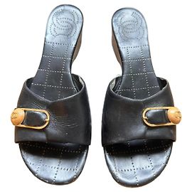 Chanel Holzschuhe Leder Haselnuss 40 Haselnuss
