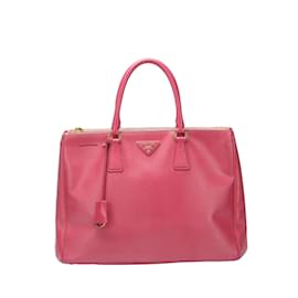 Prada-Große, gefütterte Reißverschlusstasche von Saffiano Lux-Pink