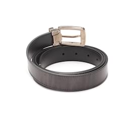 Salvatore Ferragamo-Salvatore Ferragamo Leather Buckle Belt  Leather Belt in Good condition-Black