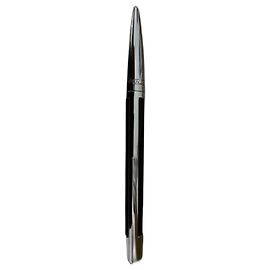 St Dupont Ballpoint Challenge pen, REFERENCE : 405674. Silver hardware