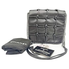 Chanel-Chanel Cruise Mini Flap Quilted Lambskin Knot Shoulder Bag-Black