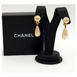 Chanel-Chanel Vintage Coco Pearl Drop Earring 24k GHW-Golden