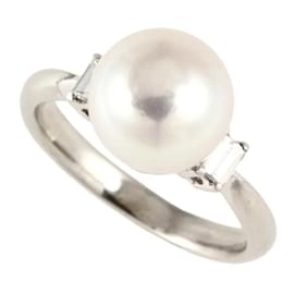 & Other Stories-Platinum Diamond Pearl Ring in Excellent Condition-Silvery