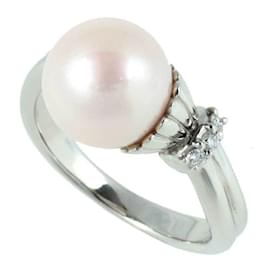 & Other Stories-Platinum Diamond Pearl Ring in Excellent Condition-Silvery