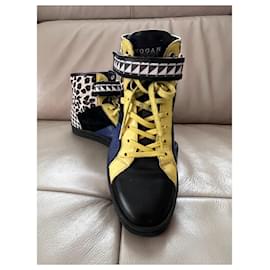 Hogan-Sneakers-Black,Yellow