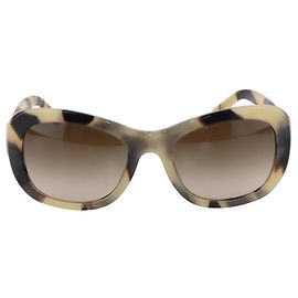Burberry cream/Black sunglasses Black