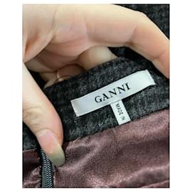 Ganni-Ganni ärmelloses kariertes Minikleid aus grauer Wolle-Grau