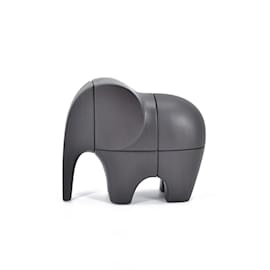 Hermès-Wood Elephant Lao Paperweight-Black
