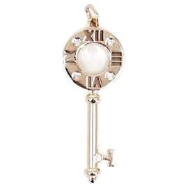 Tiffany & Co-18K Atlas Pierced Key Pendant-Golden