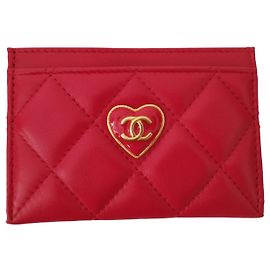 Tarjetero Chanel de la colección. 23dulce corazon Roja