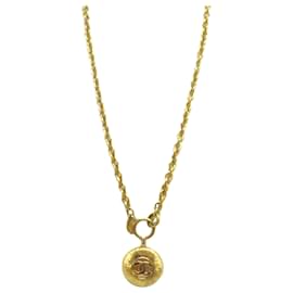 Chanel-Collier pendentif Chanel Or CC-Doré