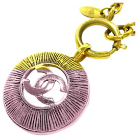 Chanel-Collier pendentif Chanel Or CC-Doré