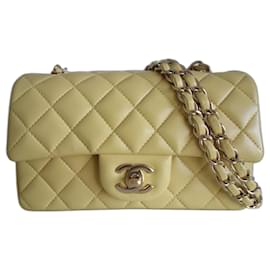 Chanel-Bolsa Chanel Classique modelo pequeno-Amarelo
