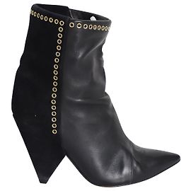 Isabel Marant Botins Lance com detalhe de ilhó em couro preto Preto