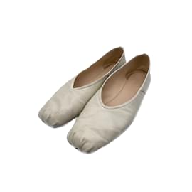 The row Ballerinas Joli Closet