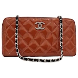 Chanel-Chanel wallet, TIMELESS QUILTED PATENT LEATHER. Coral color.-Coral