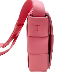 Bottega Veneta-Bottega Veneta Pink Intrecciato Leather Crossbody Bag-Pink