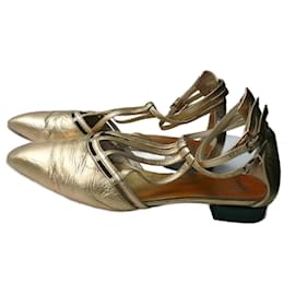Chanel-CHANEL Sapatilhas planas de couro dourado T41 Bon état général-Dourado