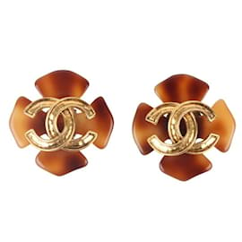 Chanel-Seltener Chanel 94P 1994 Frühlings-Clip-Ohrringe mit großem Schildkrötenklee-Kreuz-CC-Design-Braun,Hellbraun,Karamell,Gold hardware