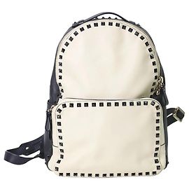 Valentino Cremefarbener Rucksack mit Nieten Roh