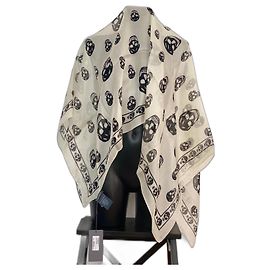 Sciarpa con teschio di Alexander Mcqueen Beige