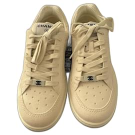 Chanel-sneakers chanel-White