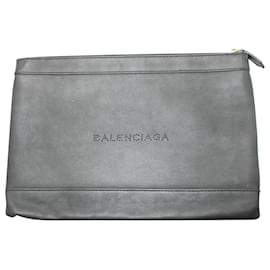 Balenciaga-Bolsa com logotipo perfurado Balenciaga em couro preto-Preto
