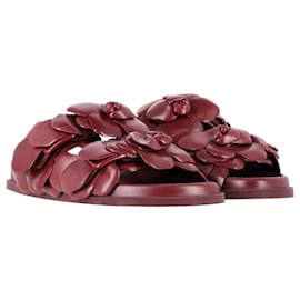 Valentino Garavani-Chaussures Valentino Garavani Atelier 03 Sandales Slide édition Rose en cuir bordeaux-Bordeaux