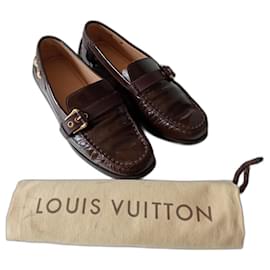 Louis Vuitton-Tamanho dos mocassins femininos Louis Vuitton 37-Castanho escuro