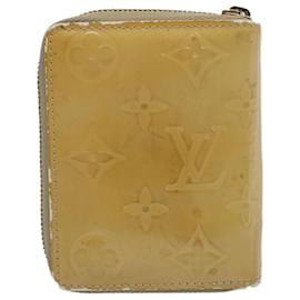 Louis Vuitton-Carteira LOUIS VUITTON Monogram Vernis Bloom Compacta Bege M91015 Autenticação de LV 55611-Bege