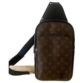 Louis Vuitton Bolsa tipo sling Avenue marrom nova Marrom