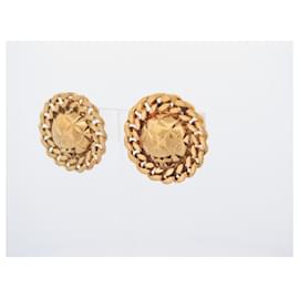 Chanel-VINTAGE CHANEL QUILTED CHAIN EDGE EARRINGS 1990 ROUND EARRINGS-Golden