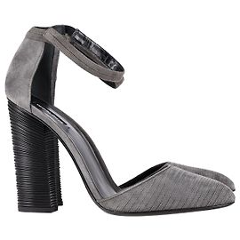Giorgio Armani Ankle Strap Pumps in Grey Suede Brown