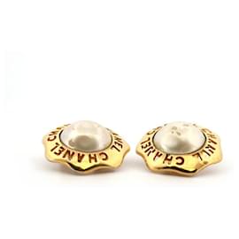 Chanel-VINTAGE CHANEL CLIP EARRINGS IN GOLD METAL AND PEARL + EARRINGS BOX-Golden