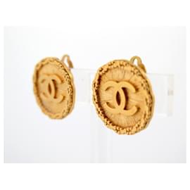 Chanel-NEW VINTAGE EARRINGS CHANEL 1995 CC LOGO ROUND METAL GOLD EARRINGS-Golden