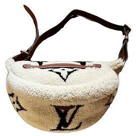 Neue Gürteltasche von Louis Vuitton Weiß