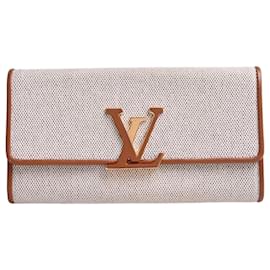 Louis Vuitton-Louis Vuitton Capucines-Beige