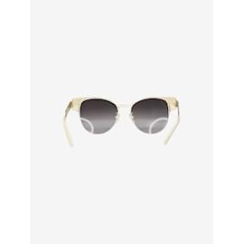 Gucci-Óculos de sol com detalhe de listra dourada-Dourado