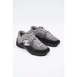 Chanel-Chanel CC Runner Grey / black SUEDE EU 38 Uk 5-Black