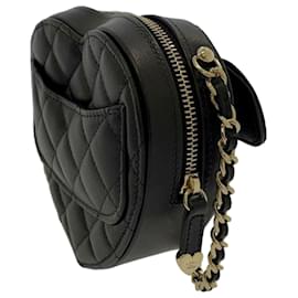 Chanel-Chanel Mini CC preta em bolsa crossbody com coração apaixonado-Preto