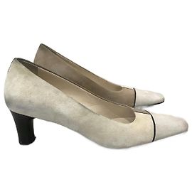 CHANEL Talons T.EU 36.5 Suède Beige
