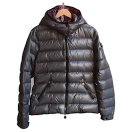 Moncler-Casacos-Cinza