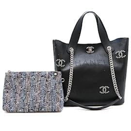 Chanel-Cabas shopping à œillets en cuir perforé avec logo AS0487-Noir