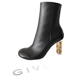 Givenchy-GIVENCHY G. CUBE LEATHER ANKLE BOOTS-Black