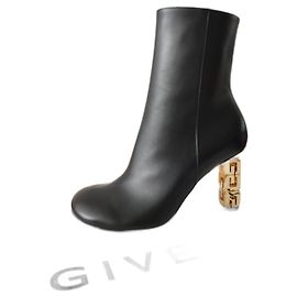 GIVENCHY g. BOTTINES CUBE EN CUIR Noir