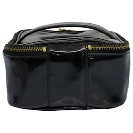 Chanel-CHANEL Vanity Cosmetic Pouch Patent leather Black CC Auth yb378-Black